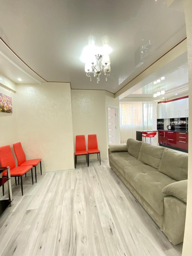 Two Bedroom Large Apartment In Chisinau Exterior photo