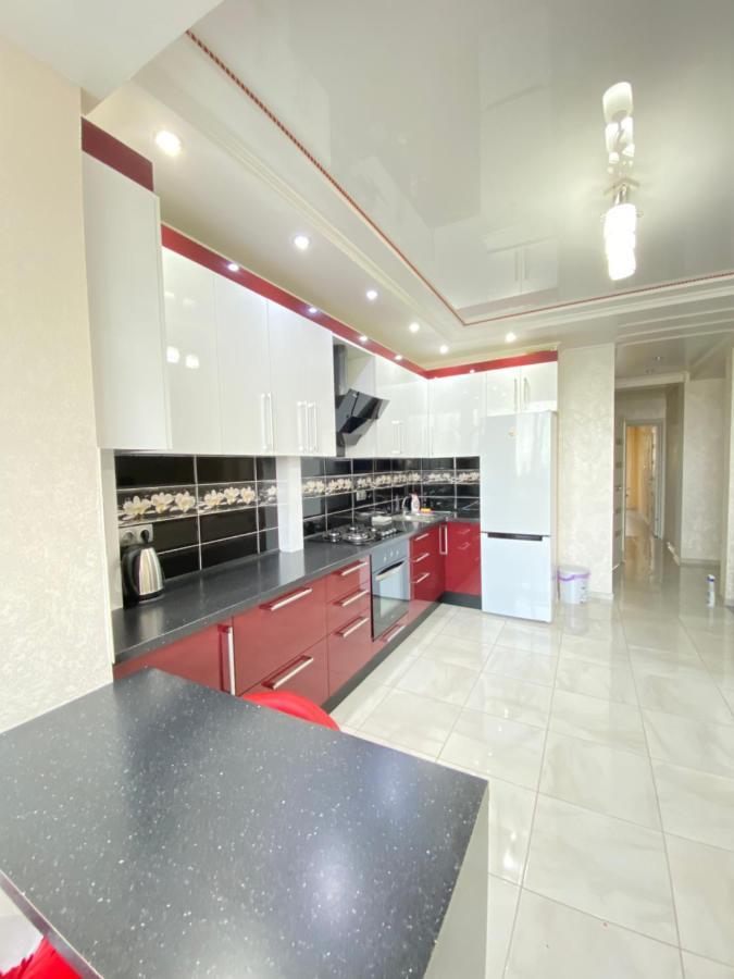 Two Bedroom Large Apartment In Chisinau Exterior photo