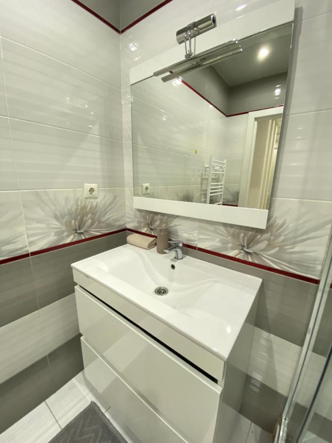 Two Bedroom Large Apartment In Chisinau Exterior photo